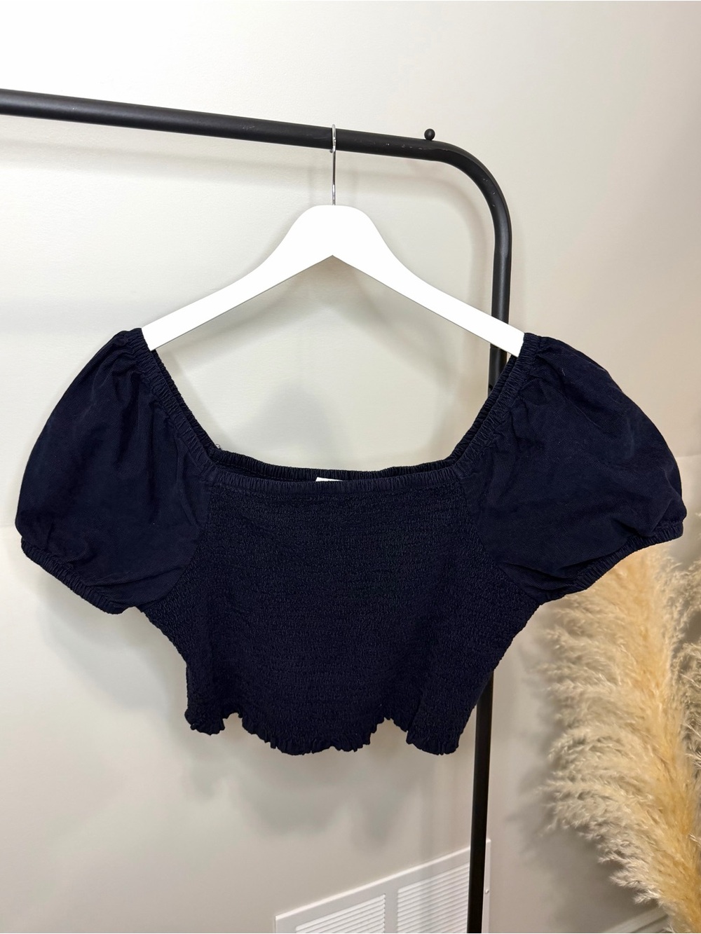 American Eagle Outfitters Dark Navy Smocked Puff Sleeve Crop Top